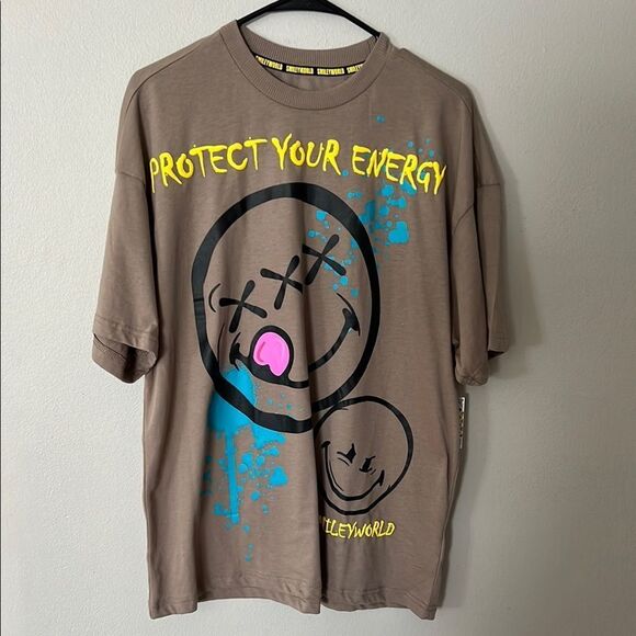 Men’s Loose Fit  Smiles Graphic Tee - Picture 2 of 6